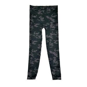 Spanx Seamless Cropped Dark Green Black Camo Mid-Rise Leggings